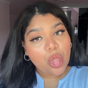 Meet your Posher, Farnaz